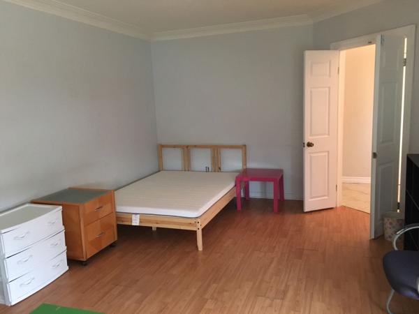 有单间，套间，长短租家具齐全 随时入住