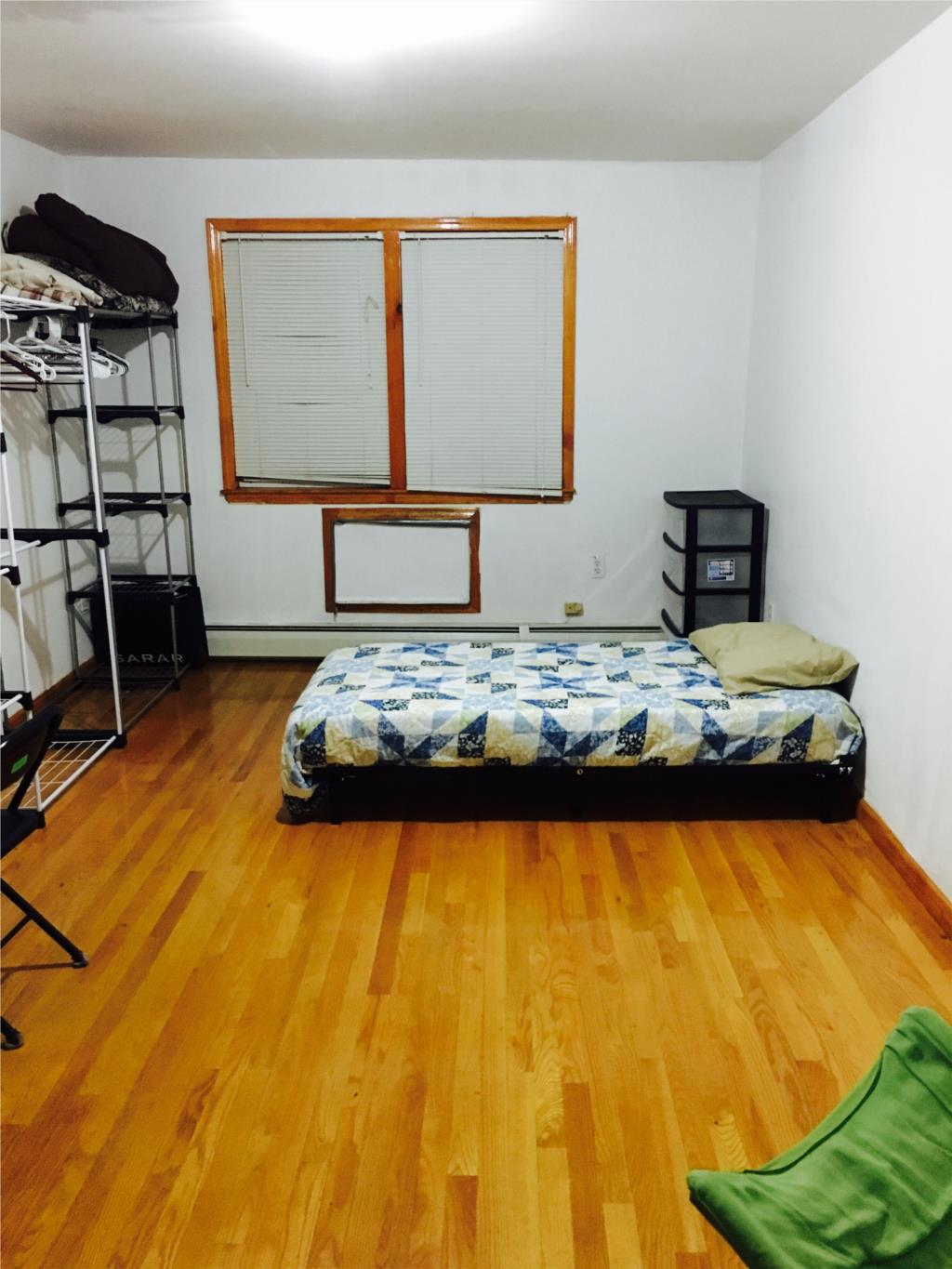 Elmhurst两个房间包水包暖 交通方便