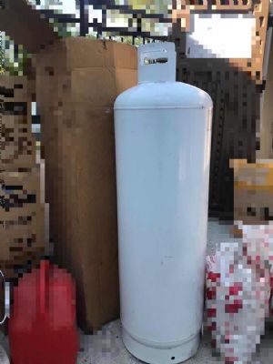 出售两只100磅的全新液化气 GAS [液化气]