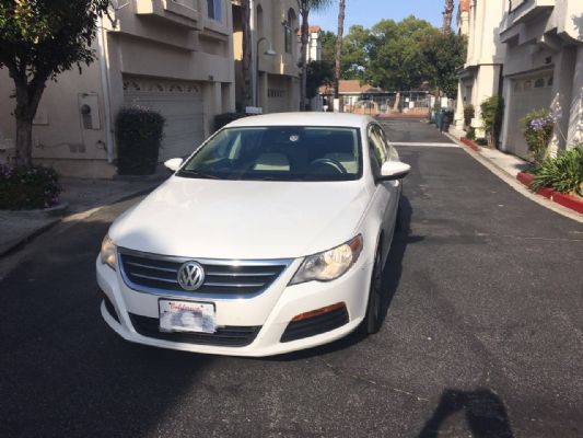 2011年大众白色cc sport