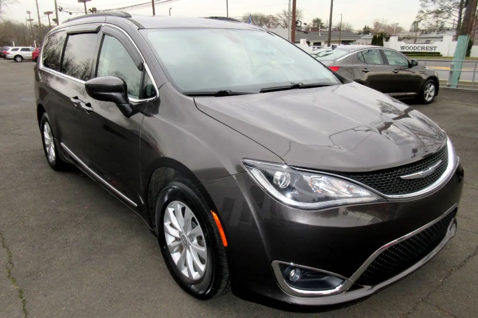 2017 Chrysler Pacifica Touring 售价12850