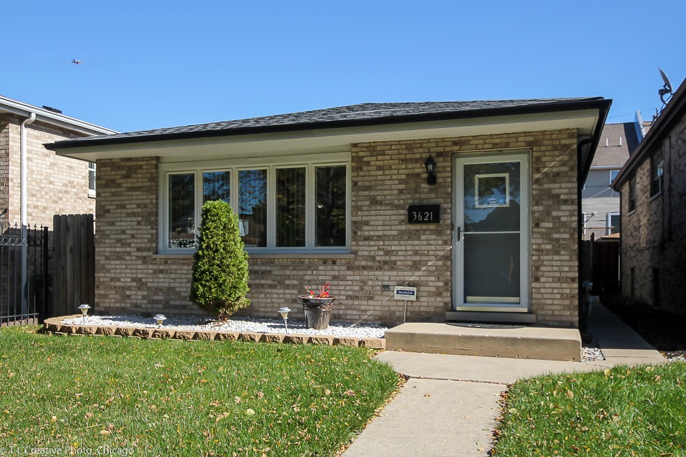 3621 S Maplewood