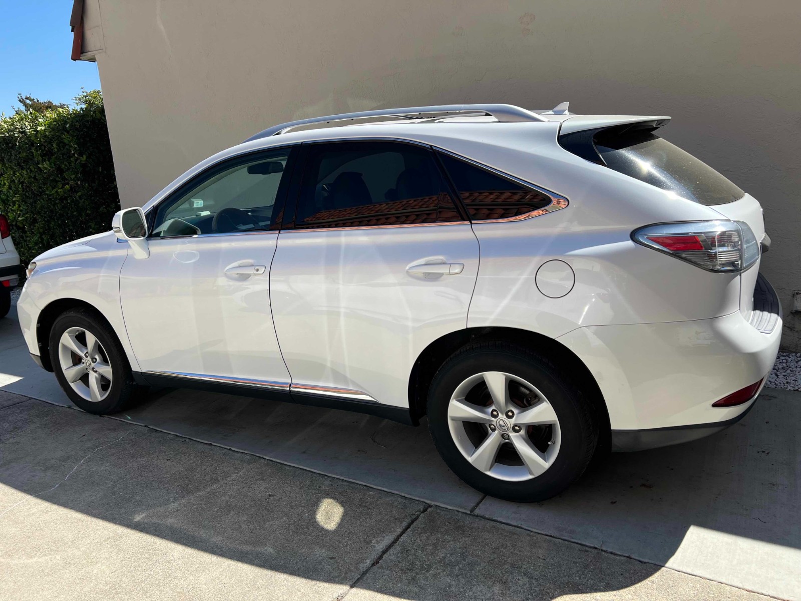 2010 Lexus luxury SUV Rx350, low mileage, good condition
