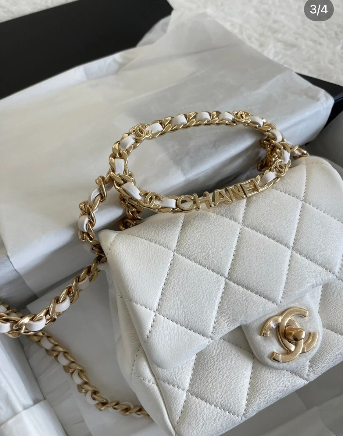 Second-hand Chanel bag for sale off-white as1160 small size