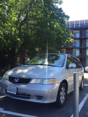 Super cost-effective seven-seater business car for 1,350 knives