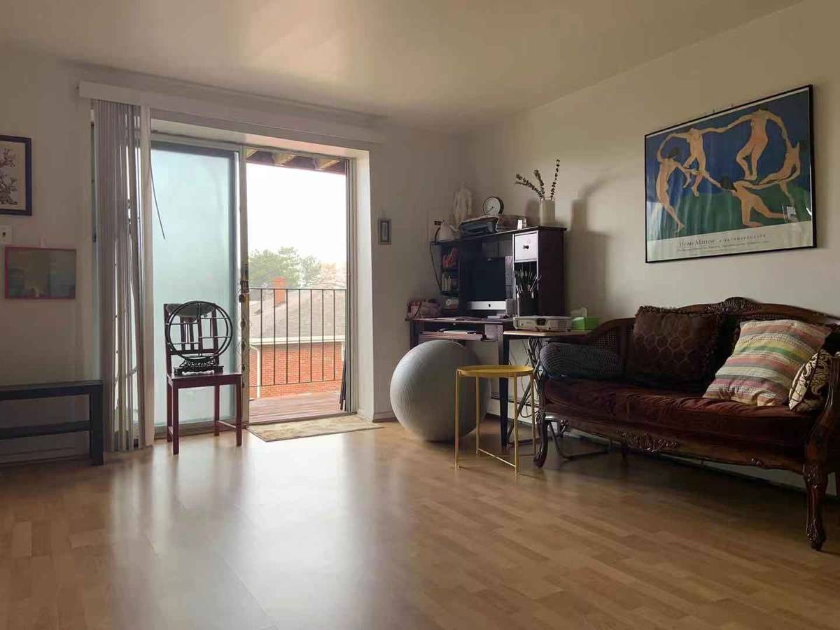 Fort Lee single room for rent with move-in 800/month Available Now