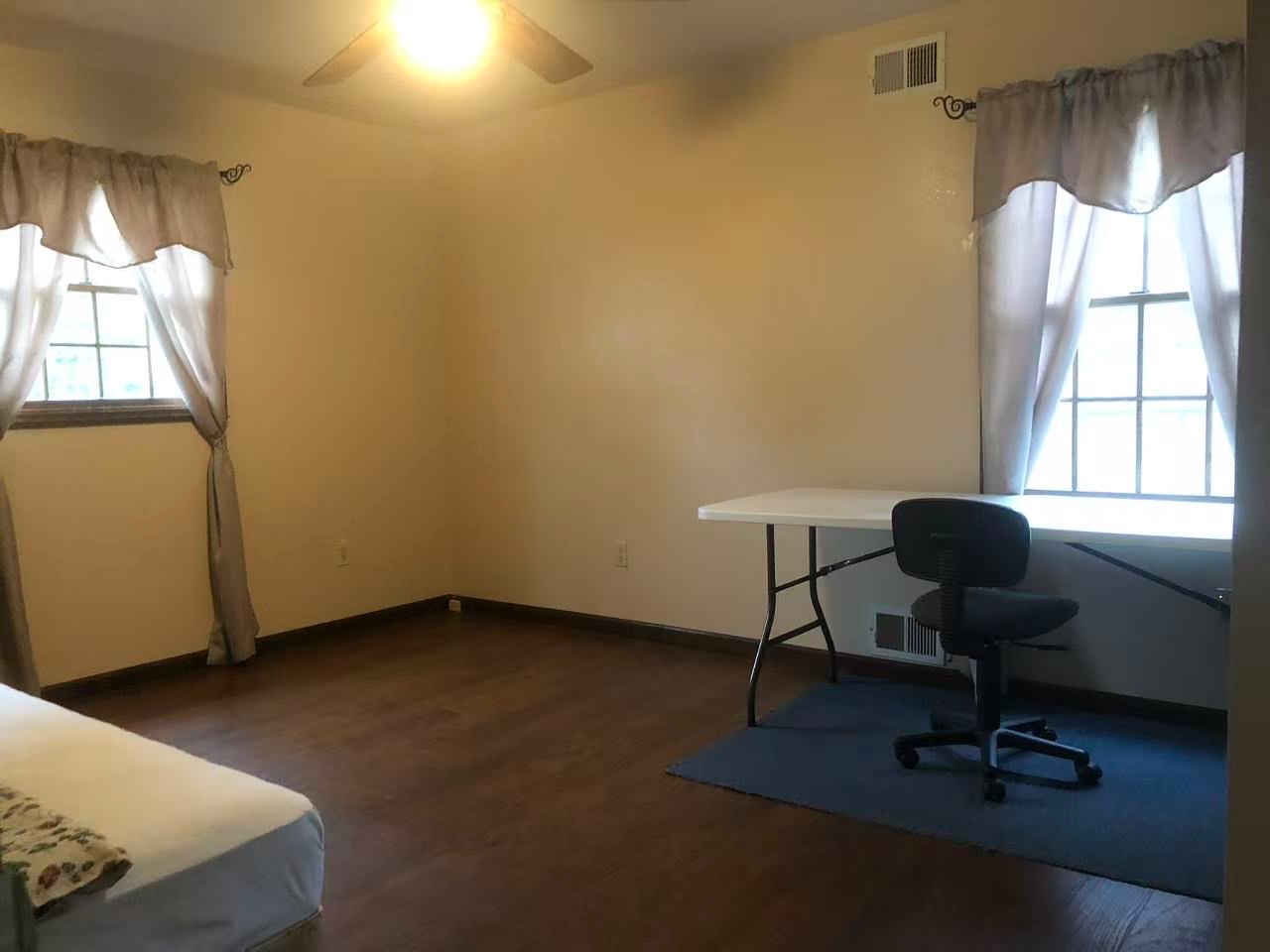 Large single room for rent in Edison, New Jersey detached house (all inclusive)