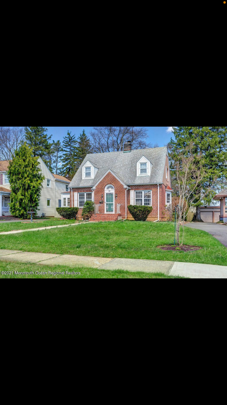 New Jersey freehold nj 07728 Three rooms on the first floor for rent