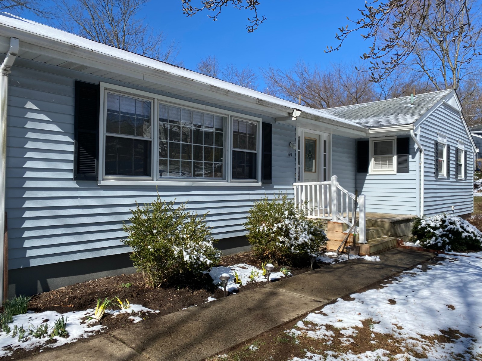 Single-family house for rent in central New Jersey, good school area, or sublet